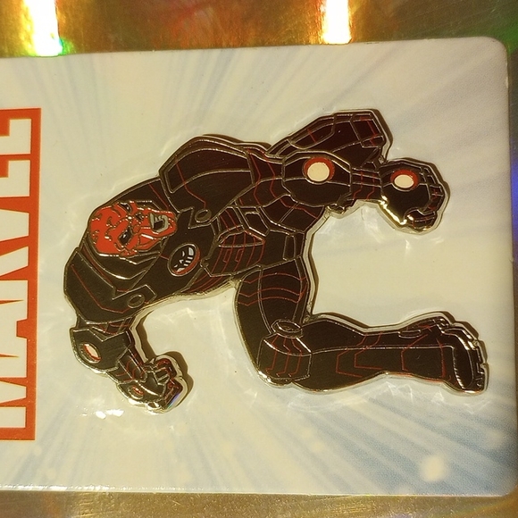2016 Marvel Red Skull trading pin - Picture 2 of 3
